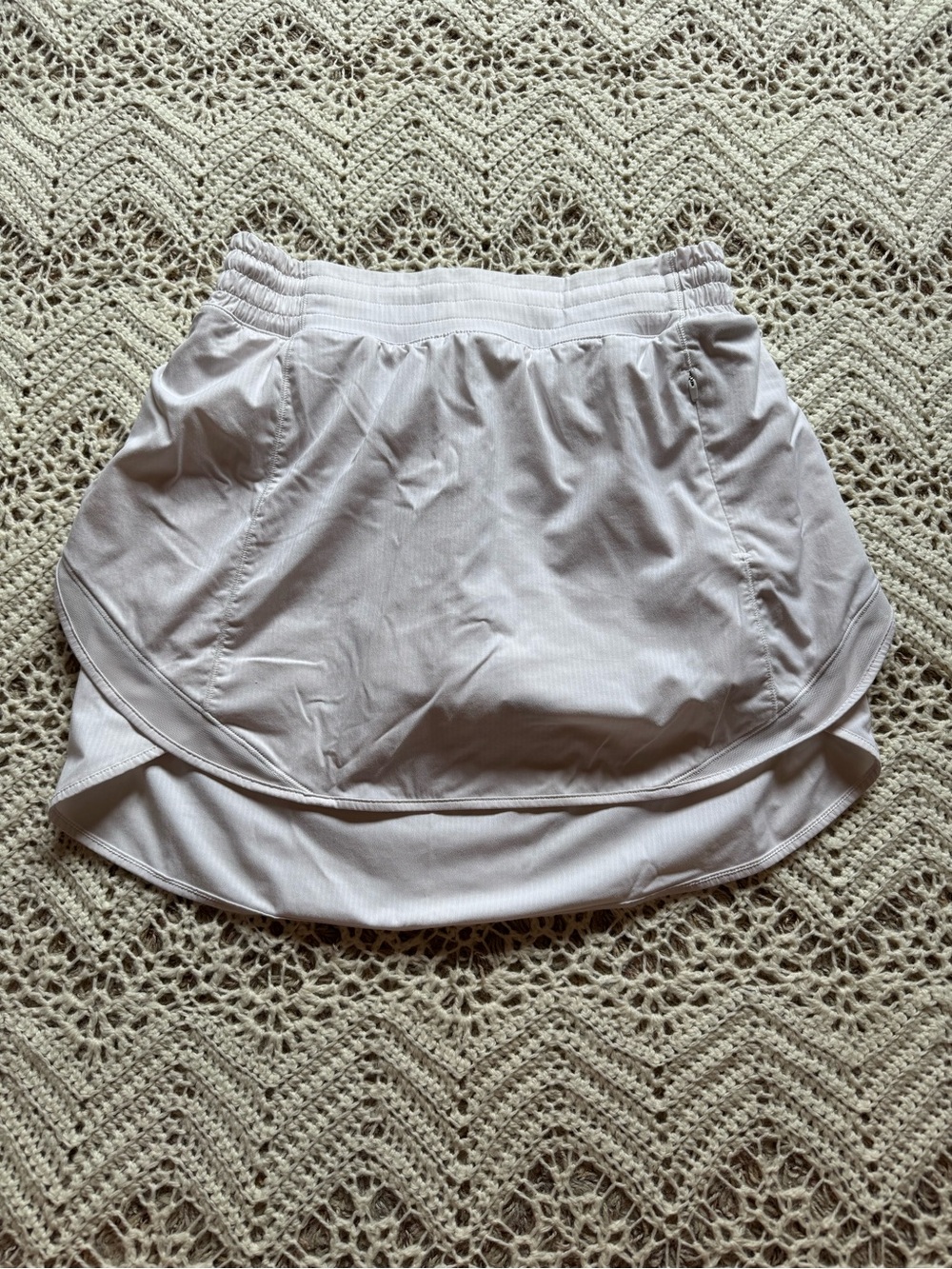 Lululemon Hotty Hot High-Rise Skirt Size 6 White Skort Biker Shorts Tennis Skirt - Picture 4 of 12